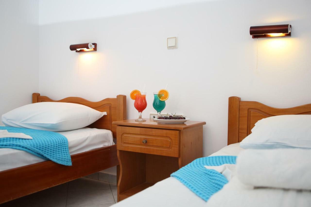 Theocharis Bros - Studios Apartments Agios Nikitas Exterior photo