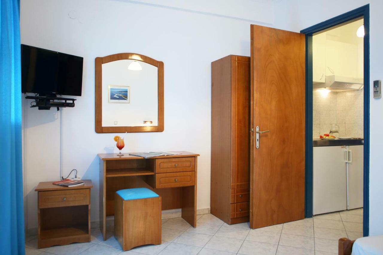 Theocharis Bros - Studios Apartments Agios Nikitas Exterior photo