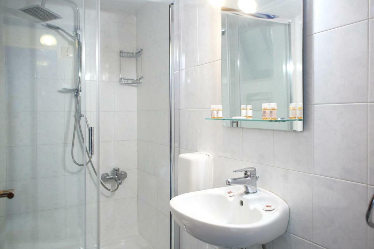Theocharis Bros - Studios Apartments Agios Nikitas Exterior photo